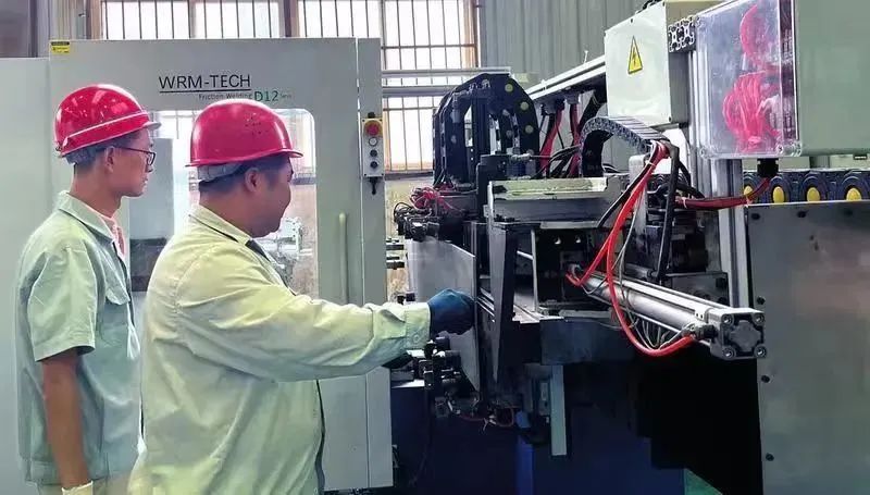 79594541.jpg d5a8a91b-2159-46e2-9270-d7b95062925f.jpg